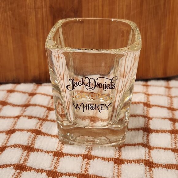 Jack Daniel's Whiskey Square Shot Glass - Picture 1 of 3